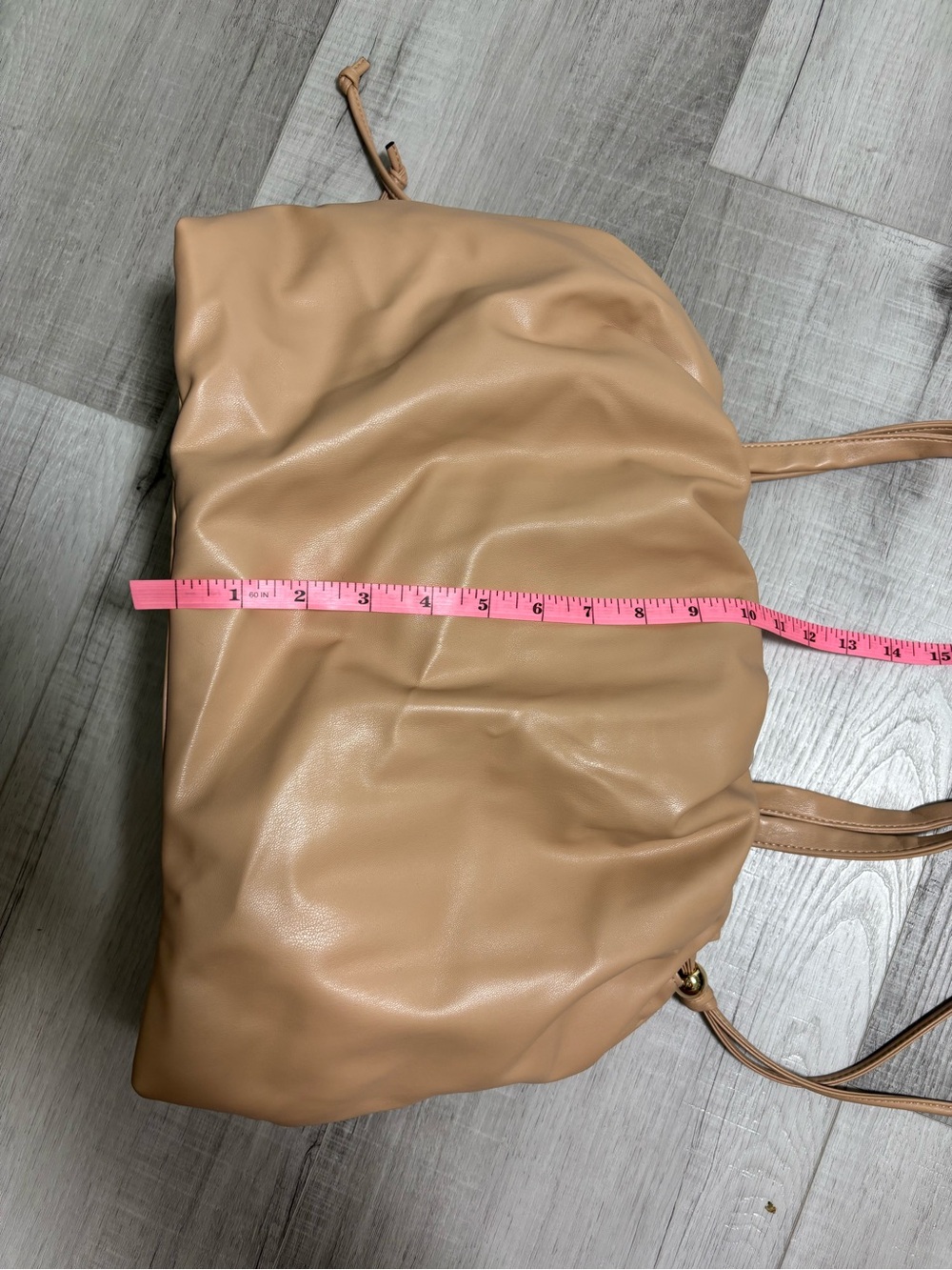 Victoria’s Secret Nude Faux Leather Ruched Drawstring Tote Bag NWT - Picture 6 of 11